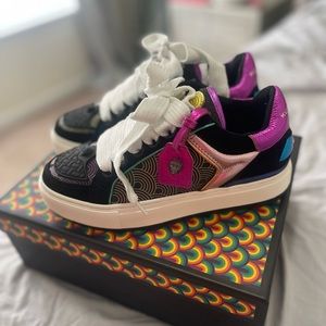 SOLDDDD!!! Kurt Geiger Southbank Tag Sneaker